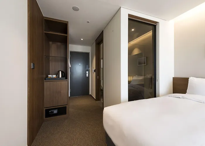 Ramada Encore By Wyndham Haeundae Hotel 4*