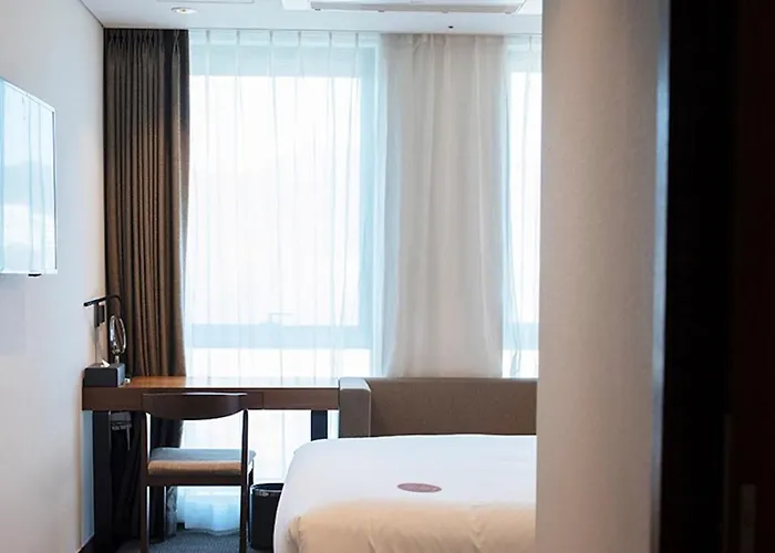 Hotel Ramada Encore By Wyndham Haeundae 4*
